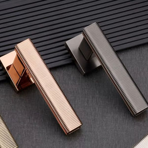 Manijas multifuncionales para puertas y ventanas compatibles con estilos arquitectónicos modernos para centros comerciales y instalaciones deportivas. - Product Image 3