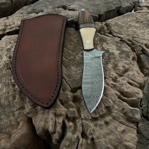 Couteau de chasse artisanal de haute qualité à lame fixe en acier Damas, manche en bois, logo personnalisé, tranchant comme un rasoir, qualité industrielle, garantie 3 ans - Product Image 3