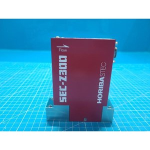 Horiba STEC CH4 SEC-Z313M SEC-Z313M 200SCCM เครื่องควบคุมการไหลของมวลดิจิตอลใช้เป็นชิ้นส่วนอุปกรณ์เซมิคอนดักเตอร์รุ่นเก่า - Product Image 4