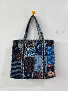 Sac fourre-tout matelassé en coton imprimé floral fait main, sac fourre-tout matelassé en coton vintage imprimé floral fait main pour femme, écologique - Product Image 2