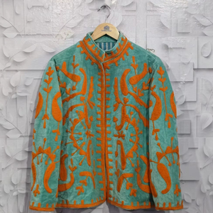 Abrigo de Terciopelo Estilo Suzani Vintage Bordado a Mano para Verano con Bordado Floral en Contraste y Forro de Poliéster - Product Image 1