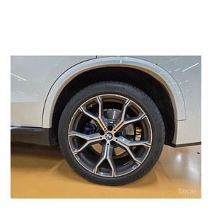 BMW X5 XDrive 45e M Sport Modèle juin 2022 avec 48 800 km Boîte de vitesses automatique Volant à gauche Caméra arrière - Product Image 5