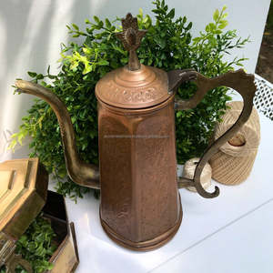 Regadera Vintage de Latón de Primera Calidad con Acabado Dorado, Perfecta para Regar Flores y Macetas - Product Image 5