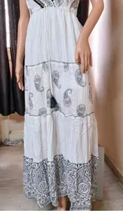 Robe longue imprimée pour femme, col en V, sans manches, coupe ample décontractée, style bohème en coton, vente en gros - Product Image 2