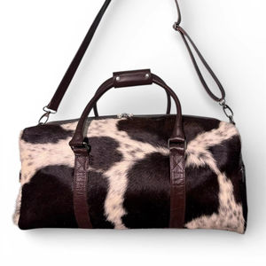 กระเป๋าหนังแท้ลายขนวัว ดีไซน์วินเทจ พร้อมซิป พกพาสะดวก สำหรับเดินทาง จุของได้เยอะ รุ่น LHDB-0132 - Product Image 1