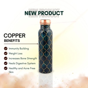 Hermosa Botella de Agua de Cobre Puro con Diseño Estampado Marroquí en Verde Oscuro y Dorado, Perfecta para el Hogar y para Regalos - Product Image 5