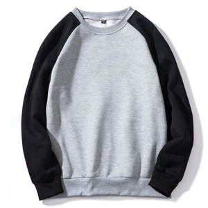 เสื้อสเวตเชิ้ตแร็กแลนพรีเมียมสำหรับผู้ชาย |   เสื้อสวมหัวแขนยาวสีดำออบซิเดียนและสีเทาเฮเทอร์แบบตัดกัน |   เสื้อคอกลมสำหรับฝึกซ้อมยิมในเมือง Urban Athletic - Product Image 1