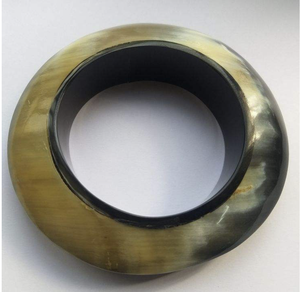 Brazalete de Cuerno de Vaca y Búfalo Pulido para Mujer, Material Ecológico Orgánico, Color Natural - Product Image 1