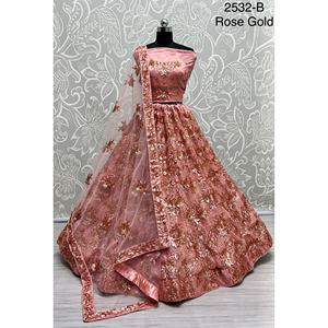 ชุดเจ้าสาวอินเดียกำมะหยี่คอลเลกชันสำหรับเจ้าสาวกับงาน zarkhan โดย fabzone - Product Image 6