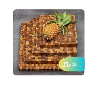 [DISPONIBLE] Planche à découper en bois d'acacia - Lavable au lave-vaisselle pour la préparation des fruits, légumes et herbes dans les cuisines du Vietnam - Product Image 1