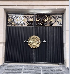 ประตูรั้วหลักอะลูมิเนียมพรีเมียมพร้อมโครงเหล็กดัดและลวดลายทองเหลืองฝัง ประตูทางเข้าดีไซน์หรูหรา - Product Image 3