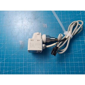 สวิตช์แรงดันดิจิทัล ISE80-02L-B SMC ใช้เป็นชิ้นส่วนอุปกรณ์เซมิคอนดักเตอร์รุ่นเก่า - Product Image 1