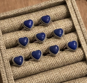 Bagues en argent sterling 925 avec lapis-lazuli en forme de cœur, sertissage clos, bagues romantiques en pierres précieuses, unisexe, à porter au quotidien - Product Image 1