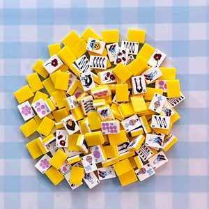 Fichas <span class=keywords><strong>de</strong></span> Mahjong Personalizadas Inspiradas en <span class=keywords><strong>el</strong></span> <span class=keywords><strong>Mago</strong></span> <span class=keywords><strong>de</strong></span> <span class=keywords><strong>Oz</strong></span> con Ruby Slipper Craks, Two Sparrows Mahjong, Mahjong <span class=keywords><strong>de</strong></span> Fondo <span class=keywords><strong>Amarillo</strong></span> para Entretenimiento - Product Image 1