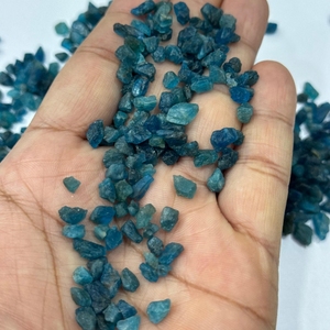 Natürlicher Madagaskar Neonblauer Apatit, Roh, Ungeschliffen, Freiform, 4-8mm, Handelsqualität, Lose Rohmineralien, Edelstein-Großhandel - Product Image 1