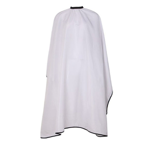 Cape de barbier imperméable personnalisée pour salon de coiffure - Product Image 2
