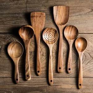 Juego de 8 Utensilios de Cocina de Madera Natural, Cucharas y Espátulas Ecológicas - Product Image 3