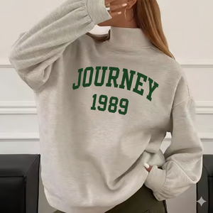 เสื้อสเวตเชิ้ตโอเวอร์ไซส์คอเต่าสำหรับผู้หญิงไซส์ใหญ่ ผ้าหนานุ่ม อุ่นสบายสำหรับฤดูหนาว สไตล์สตรีทแวร์ลำลอง ขายส่งจากโรงงาน - Product Image 1