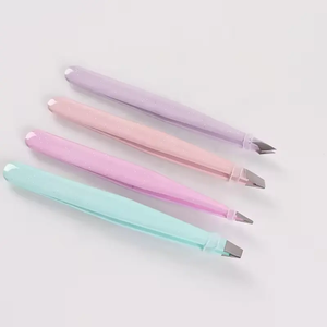 Pince à épiler professionnelle à pointe droite en acier inoxydable et carbone, réutilisable, et outils pour recourber les faux cils ANAAIF - Product Image 1