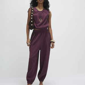 Ensemble de détente pour femme en tissu froissé, haut court sans manches et pantalon, 2 pièces, style mode, pour tenue décontractée - Product Image 5