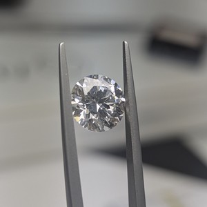 Diamant rond brillant cultivé en laboratoire de 3 carats, couleur EF, pureté VVS VS, rempli par CVD, pour la fabrication de bijoux - Product Image 1