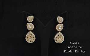 Boucles d'oreilles pendantes Kundan victoriennes en laiton plaqué époxy, style ethnique victorien, pour femmes, bijoux de mariage et de fête. - Product Image 5