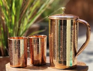 Service de carafes en cuivre pour un service de boissons artistique et luxueux, ensemble en métal avec verres, durable et réutilisable pour la cuisine. - Product Image 6