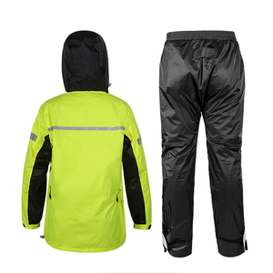Traje Impermeable Ligero para Hombre con Chaqueta con Capucha y Pantalones para Camping, Senderismo, Pesca, Ciclismo y Actividades al Aire Libre - Product Image 5
