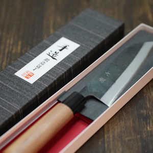 มีดทำครัว Tosa-uchihamono Gyuto สำหรับเชฟ ใบมีดเหล็กกล้าคาร์บอน ด้ามไม้ ใช้ได้ทั้งมือซ้ายและขวา เป็นมิตรกับสิ่งแวดล้อม ผลิตจากเหล็กตีขึ้นรูป ผลิตในญี่ปุ่น - Product Image 1