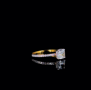 Anillo de Compromiso de Diamante con Corte Cojín de Lujo – Elegante Joyería Fina Solitaria para Propuesta y Boda - Product Image 2