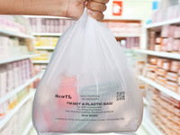 Sacs d'épicerie personnalisables imprimés flexo, thermoscellables, biodégradables et compostables en PE de qualité alimentaire de la marque UKHI