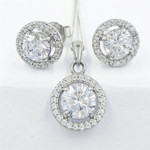 Pendientes de Botón de Circonita de Moda con Diseño Nuevo, Forma Redonda, Chapados en Rodio Clásico, para Aniversario - Product Image 3