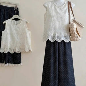 Ensemble deux pièces d'été pour femmes, vêtements confortables, mode naturelle, lavables, emballage personnalisé, fabriqué au Vietnam. - Product Image 1