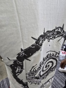 เสื้อยืดคอตตอนยูนิเซ็กซ์ พิมพ์ลายหัวกะโหลก คอกลม แขนสั้น สไตล์ลำลอง ใส่ได้ทั้งฤดูใบไม้ผลิและฤดูร้อน เนื้อผ้าเจอร์ซีย์ ระบายอากาศได้ดี ทรงพอดีตัว - Product Image 2