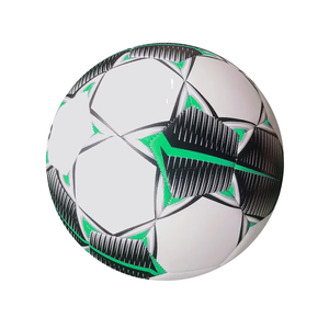 Ballon de football de haute qualité, durable, écologique, léger, avec logo personnalisé et construction cousue à la machine - Product Image 1