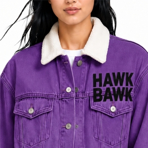 Veste en jean boutonnée pour femme, vêtement en denim moderne pour un style urbain décontracté, pour un look quotidien contemporain, veste urbaine - Product Image 4