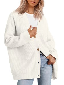 Cardigan en chenille épais et chaud pour femme, coupe oversize à épaules tombantes, boutonné, couleur personnalisable, avec patchs de votre marque - Product Image 5