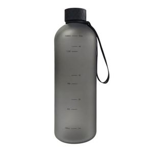 Bouteille d'eau de sport en plastique givré à parois droites, anti-fuite, 1500 ml, avec sangle de transport - Product Image 3