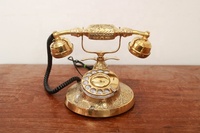 Telefono Reale Vintage in Ottone Placcato Oro Intagliato e Inciso a Mano, Stile Antico, Personalizzabile, Arte Moderna |   Decorazioni per la casa