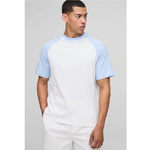 Camiseta de manga raglán blanca y azul claro para hombre, cuello redondo, corte regular, informal, de algodón. - Product Image 1
