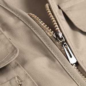Chaleco Cargo Transpirable Informal para Hombre con Múltiples Bolsillos, Chaleco Cargo de Alta Calidad con Cierre para Hombre - Product Image 3