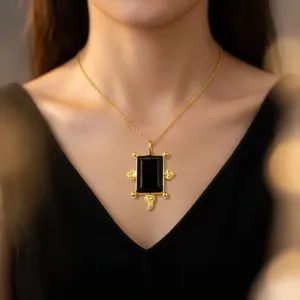 Collier Pendentif Chaîne Rectangulaire en Laiton Plaqué Or 18 carats avec Pierre Précieuse Onyx Noir, Style Punk, Idéal pour Femme, Bijou de Mode, Meilleur Choix pour Fiançailles - Product Image 2