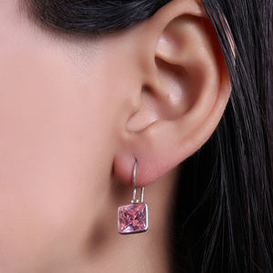 Hermosos y Elegantes Pendientes Cuadrados Rosados Brillantes de Plata de Ley 925 con Piedras Preciosas para Mujeres y Niñas - Product Image 3