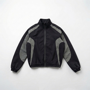 Chaqueta Deportiva Negra con Paneles Curvos Grises, Cierre Completo, Cuello Alto y Puños y Dobladillos Elásticos |   Ropa Técnica Urbana OEM / Marca Privada - Product Image 1