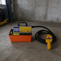 Pompe hydraulique pneumatique portable WPA-2R avec télécommande filaire, adaptée à différentes situations de travail
