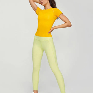 Camiseta Deportiva de Manga Corta para Mujer, Protección UV, Compresión, para Deportes Acuáticos, Tejido de Calidad, Diseño Cómodo - Product Image 3