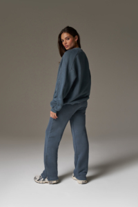Sudadera Oversize de Cuello Redondo para Mujer, Manga Larga, Color Sólido, Tejido de Algodón y Fibra de Bambú, Transpirable, para Otoño - Product Image 4