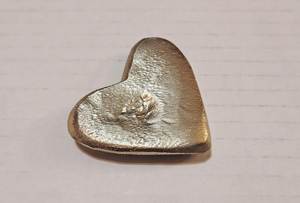 Round Decorative Metal Paperweight For Office Table Use And Stylish <b>Document</b> Holding Accessory - Product Image 6