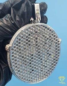 Colgante de Lujo con Emblema de Murciélago con Diamantes Iced Out, Joyería de Declaración Hip Hop Personalizada, Colgante de Diamantes de Corte Redondo con Micro Pavé - Product Image 3