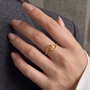 Anillo Abierto de Doble Círculo en Tono Dorado de Lujo para Mujer, Anillo de Dedo Geométrico Moderno, Joyería para Uso Diario - Product Image 2